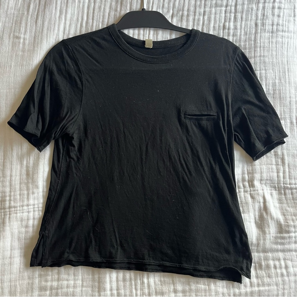 Cropped flowy tee